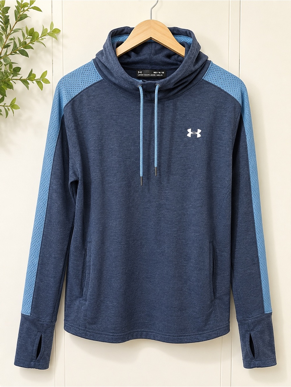Under Armour HeatGear Funnel Neck Thumbhole Pullover Women’s M Blue Running